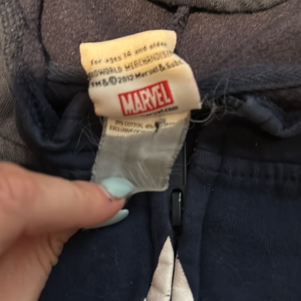 Captain America Zip up jacket - Picture 4 of 5